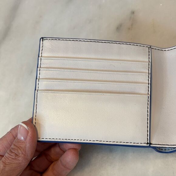 Michael Kors Cooper Signature Logo Billfold Wallet - Picture 14 of 16